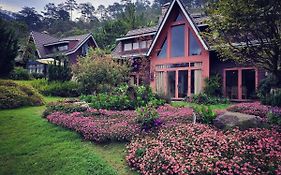 Lat Valley Retreat Village
