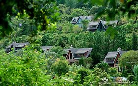 Lat Valley Retreat Village